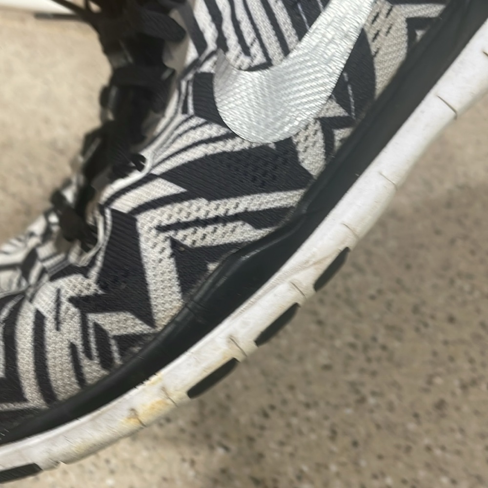 Nike Shoes - Picture 10 of 10